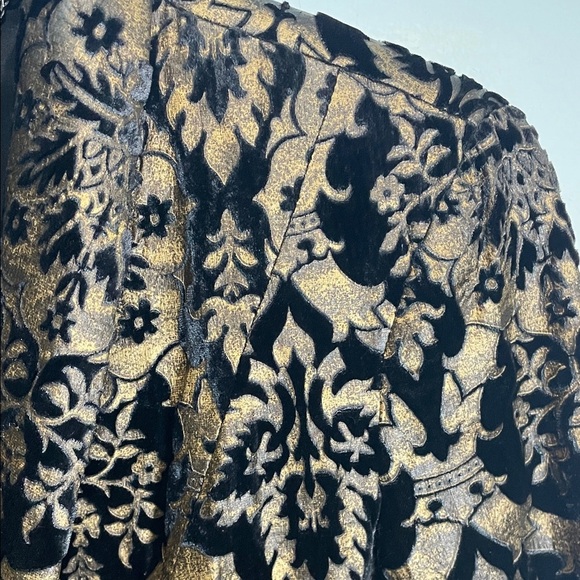 Cartise Chic Black and Bronze Burnout Velvet Patterned Blazer - Picture 4 of 11